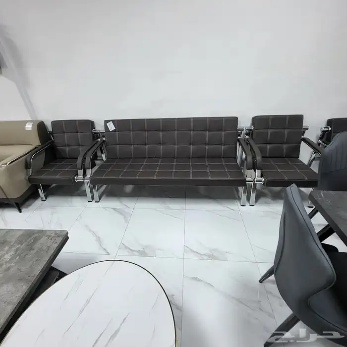 مكتبي كنب جلد فخم جديد سعر الجمل 12