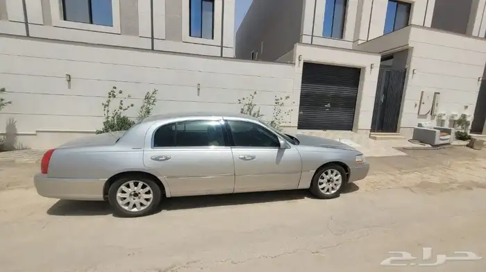 لينكولن تاون كار سيجنيتشر 2006 2
