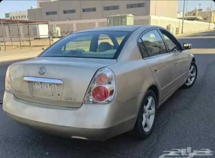 نيسان ألتيما 2005 1