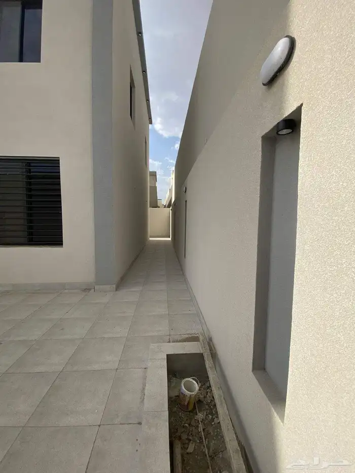 للبيع فيلا فاخرة علي أرض كامله بمساحة 520 متر 5