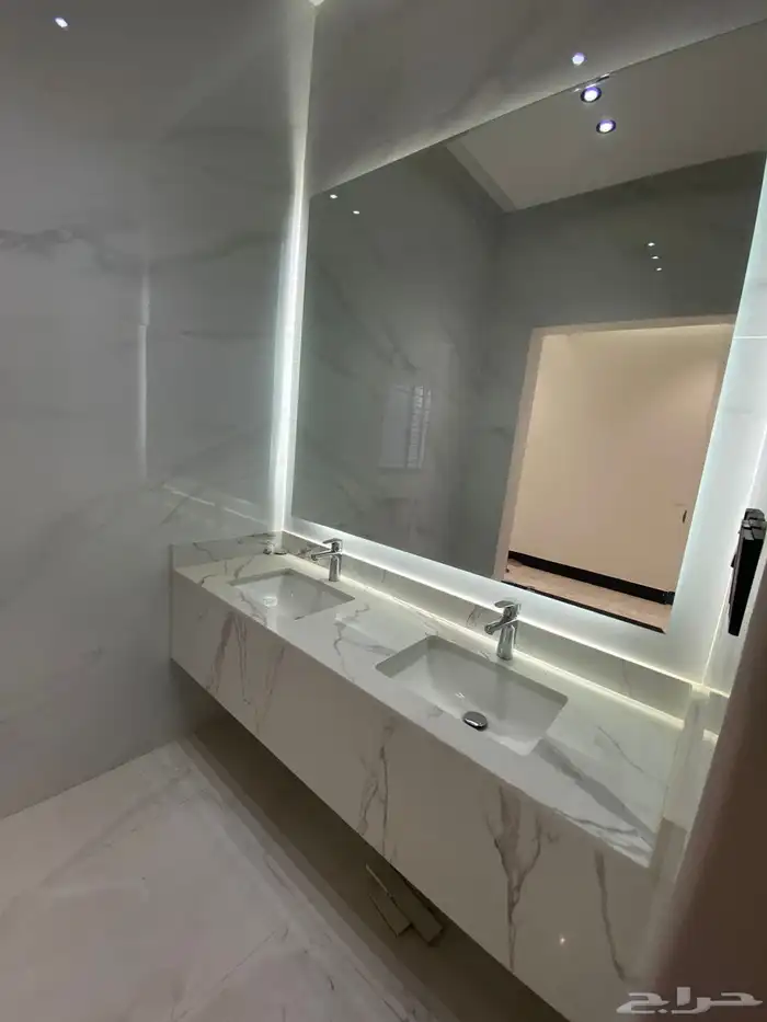 للبيع فيلا فاخرة علي أرض كامله بمساحة 520 متر 15