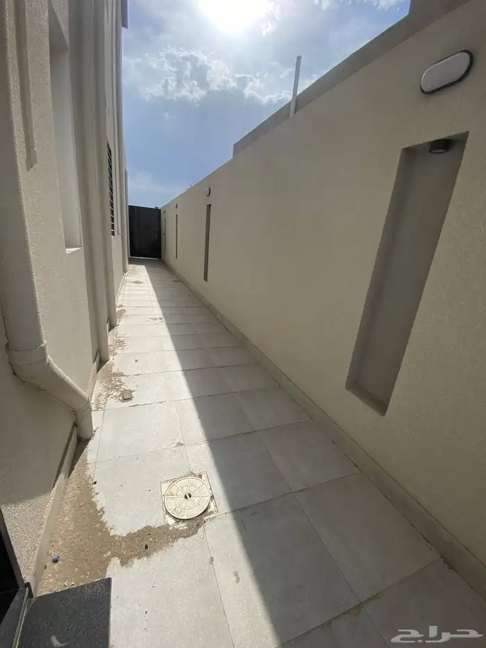 للبيع فيلا فاخرة علي أرض كامله بمساحة 520 متر 22