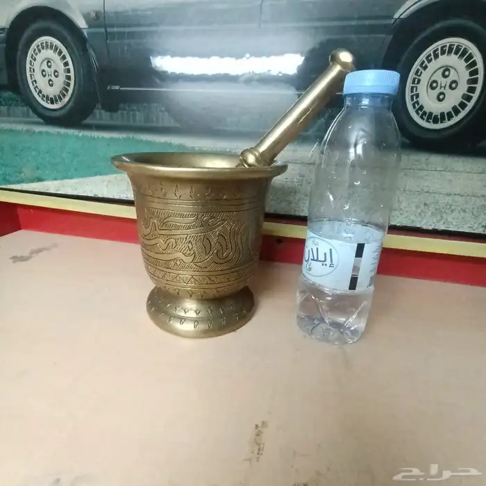 نجر سوري قديم عليه كتابه نادره 1