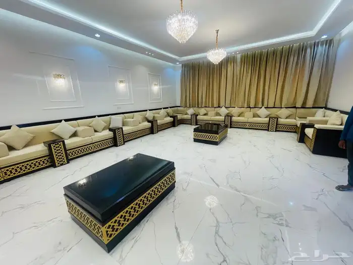 أطقم كنب مودرن وفاخر بضمان سنتين على الخشب والإسفنج 3