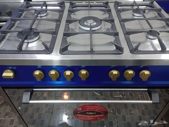 للبيع فرن ايطالي جليم غاز اصلي مقاس60 90 موجود في المحل جده 6