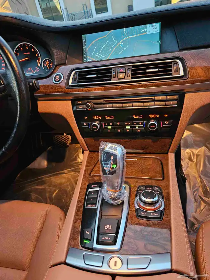 BMW 730Li 2011 فل كامل بودي وكالة 11