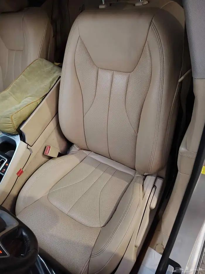 للبيع. جيلي جي تي 4