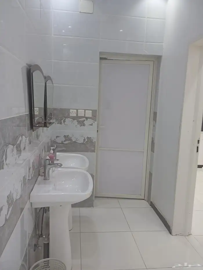 استراحه للايجار الشهري قسمين 5