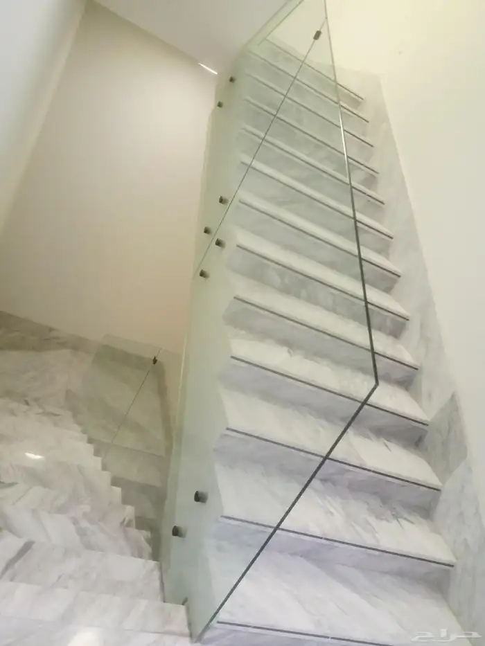 ترابزين درج السلم تفصيل زجاج ترابزين 1