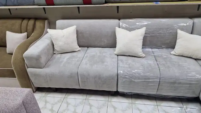 أطقم كنب مودرن وفاخر بضمان سنتين على الخشب والإسفنج 2