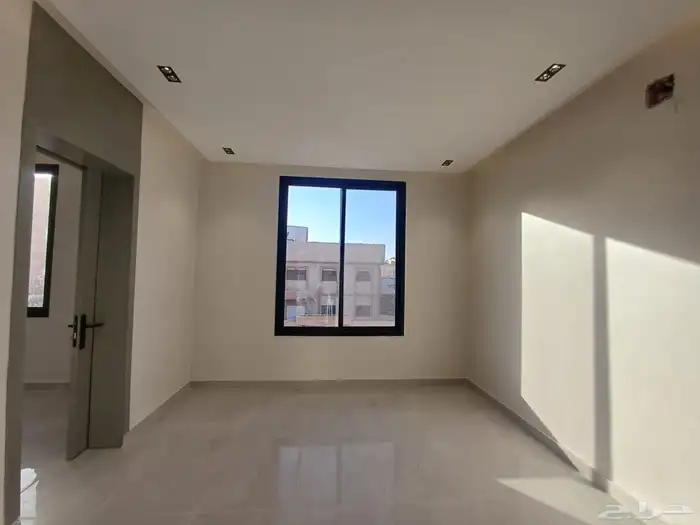 للبيع دور علوي بصك مستقل حي النظيم 6