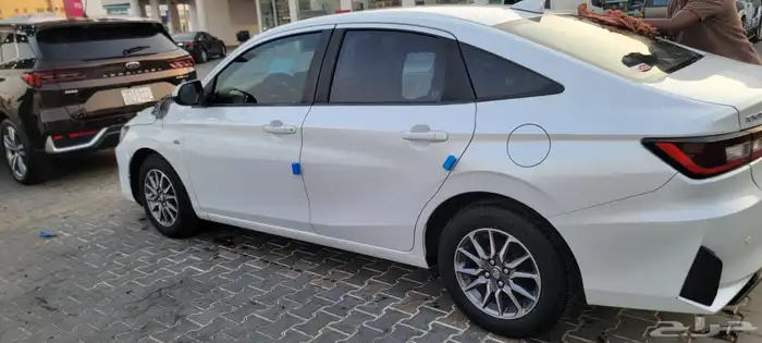 تويوتا يارس 2023 1