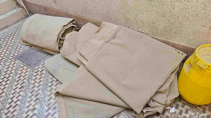 للبيع 5قطع قماش مظلات مقاس 6 6 نفس البي الصورة بحالة جيدة 1