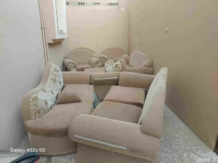 كنب بحاله جيده مجاني لمن يحتاجه 0