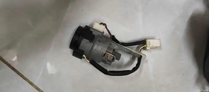 قطع غيار اكسنت 2013 للبيع 18