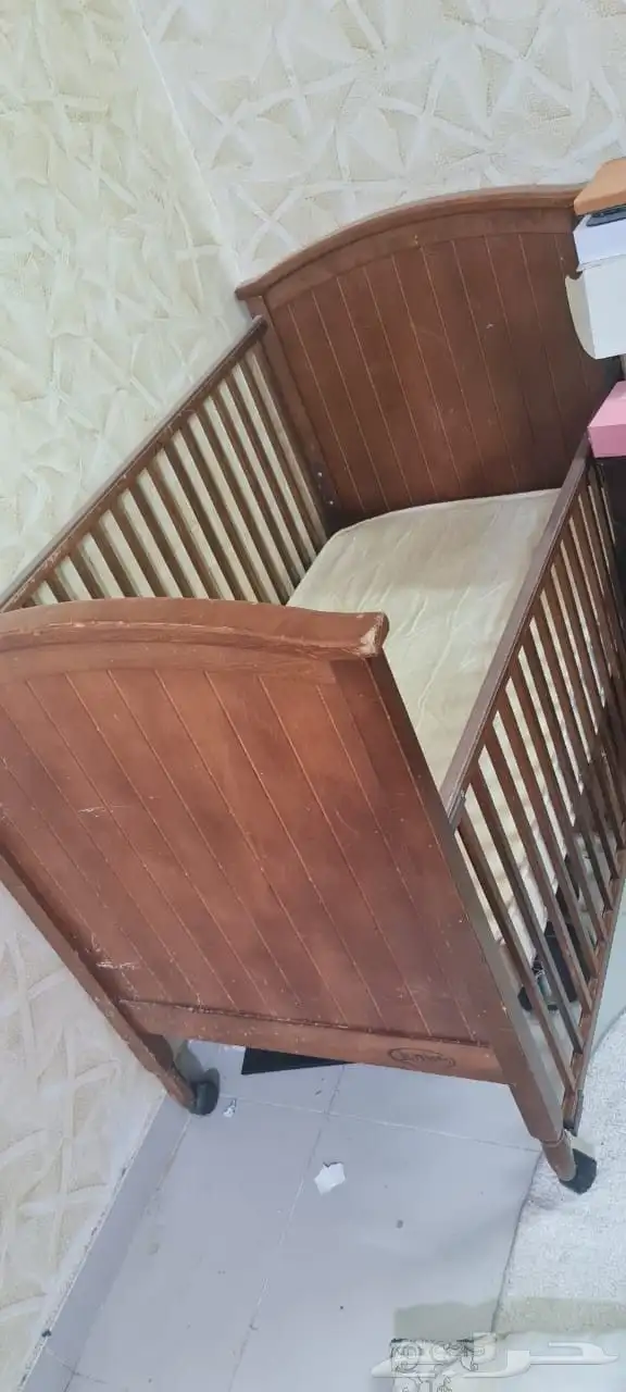 سرير اطفال نظيف وفخم 5