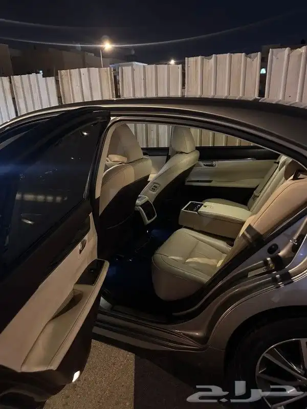 لكزس ES300h 2017 3