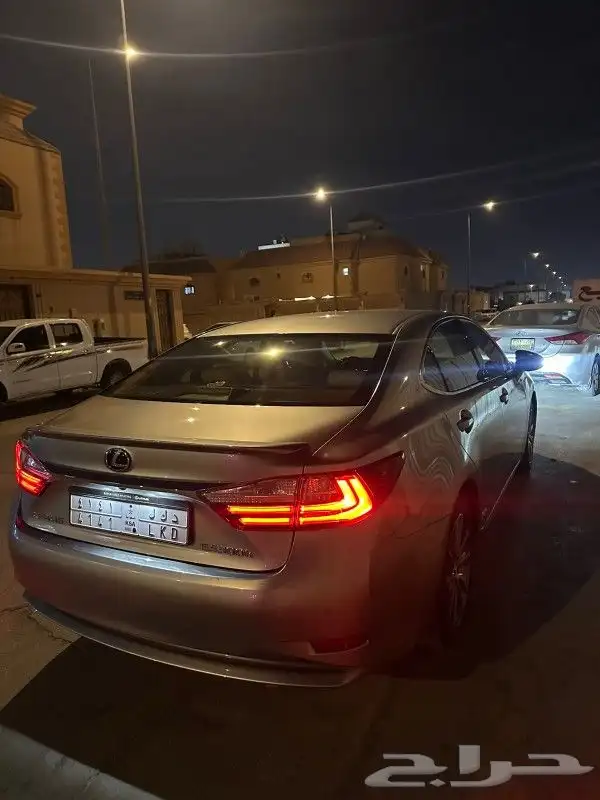 لكزس ES300h 2017 7