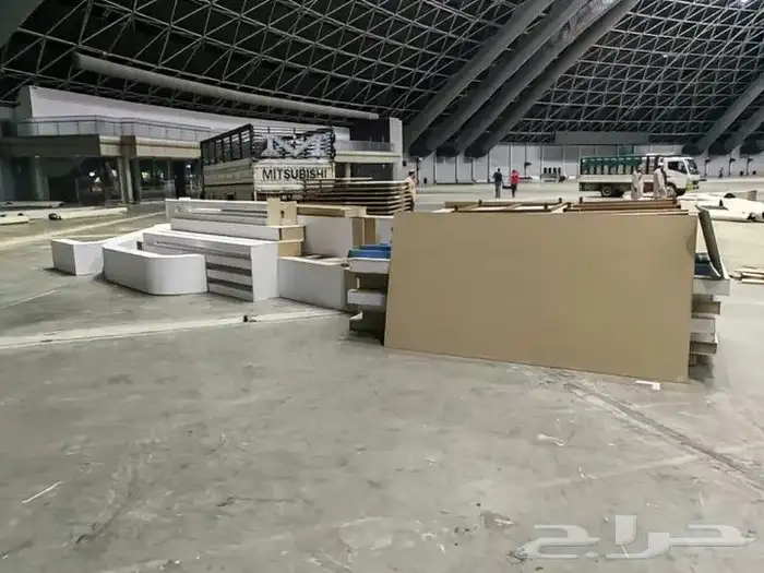 بوثات معارض _ ديكورات محلات _ اثاث فنادق _ ابواب خشبيه 17