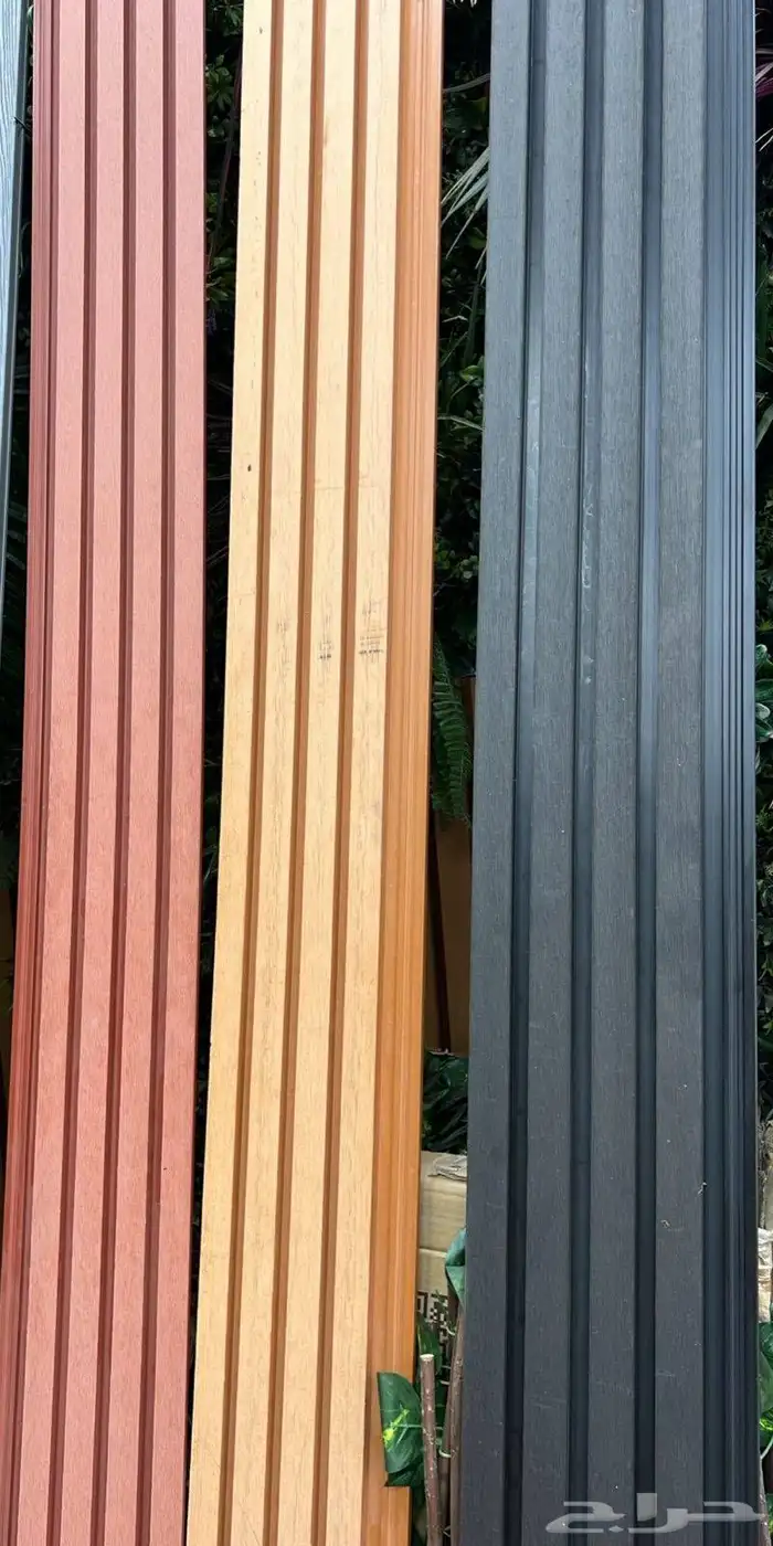 متخصصون في جميع انواع العشب الصناعي والطبيعي وبديل الخشب 1