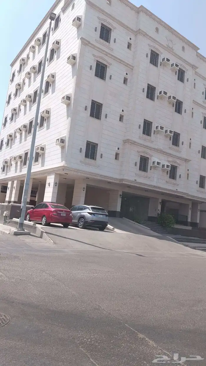 شقة للايجار بحي الصفا مكونة من 3 غرف 0