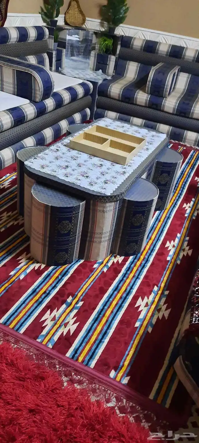 طقم كنب اسفنج مضغوط للبيع المستعجل 0