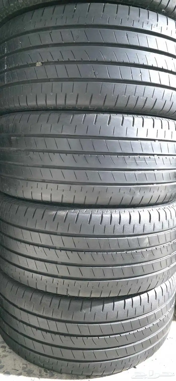 4 كفرات بريجستون مقاس 235 45 18 1
