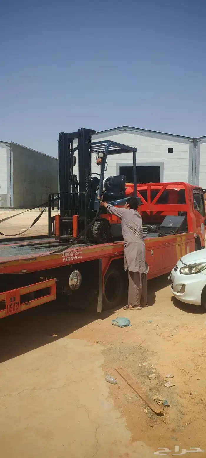 رافعات شوكي ة كهربائي ة للايجار Electric forklifts for rent 2