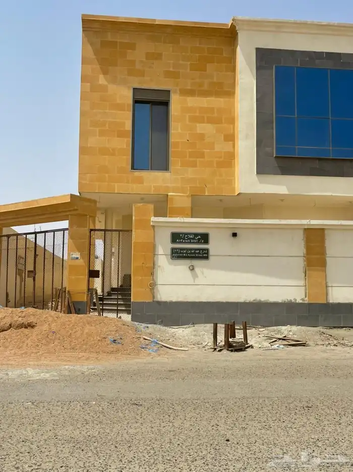 فيلا متصلة للبيع في جدة حي الفلاح 9