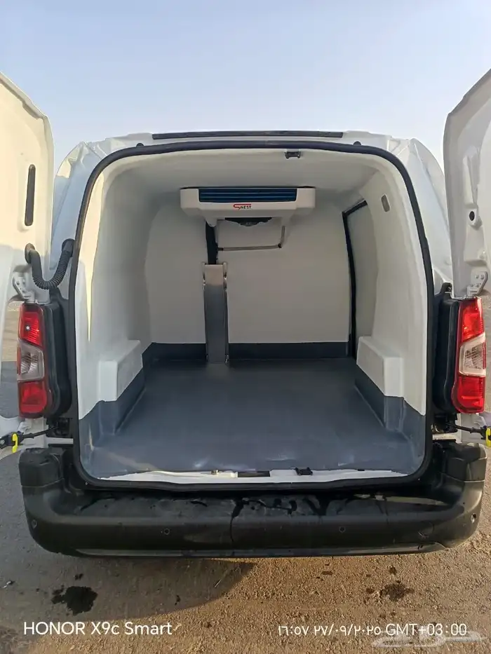 تركيب عزل وجهاز تبريد حسب الطلب 1