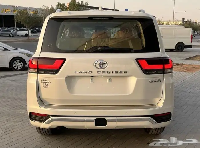تويوتا لاند كلوزر 2025 GXR 4 4