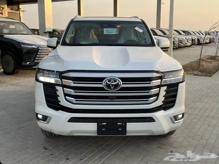 تويوتا لاند كلوزر 2025 GXR 4 1