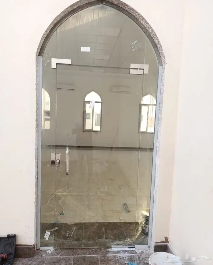 معلمين زجاج صيانة قزاز ابواب سكريت واجهات محل زجاج ومراي 13