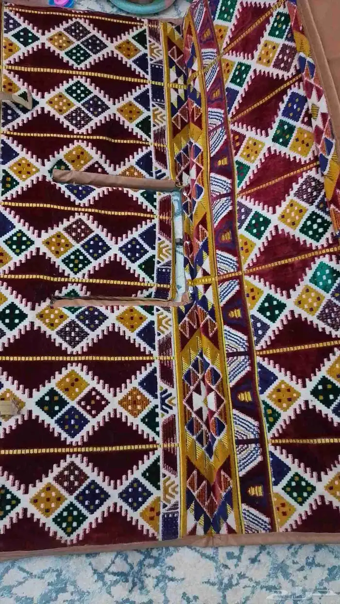 مستلزمات تخييم اطقم جلسات ارضية نفرين مع مراكي 2