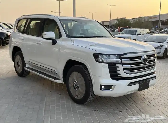 تويوتا لاند كلوزر 2025 GXR 4 0