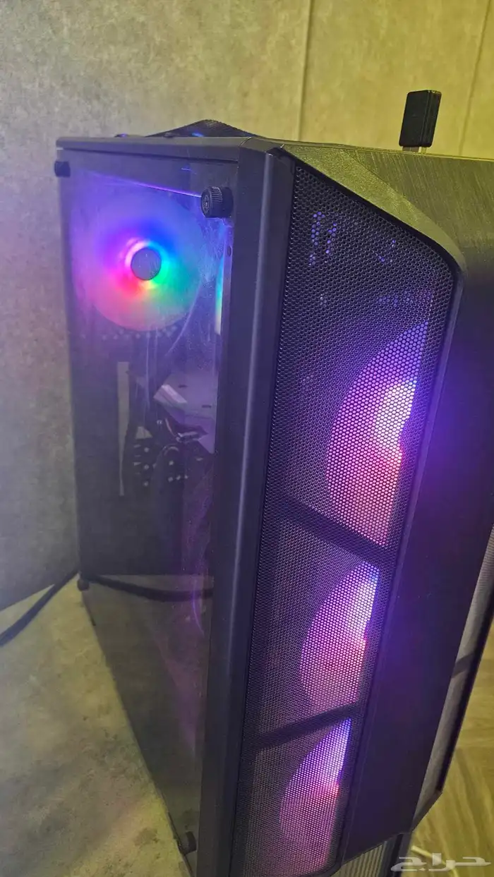 PC للبيع مع ملحقاته 0