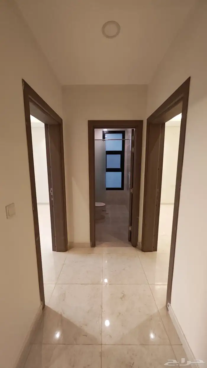 للبيع فيلا في مشروع الأسكان بحي عريض 21