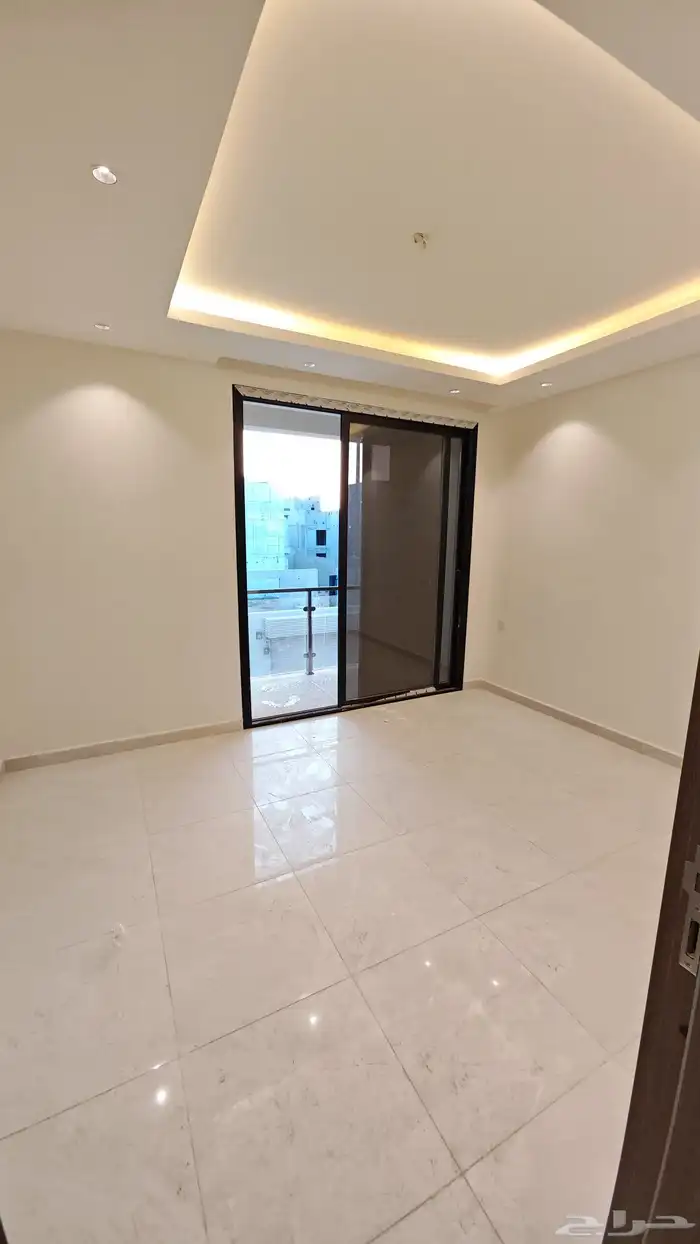 للبيع فيلا في مشروع الأسكان بحي عريض 20