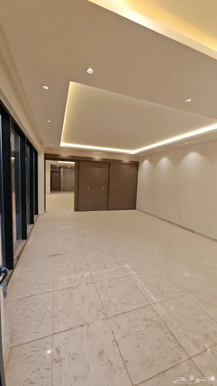 للبيع فيلا في مشروع الأسكان بحي عريض 6