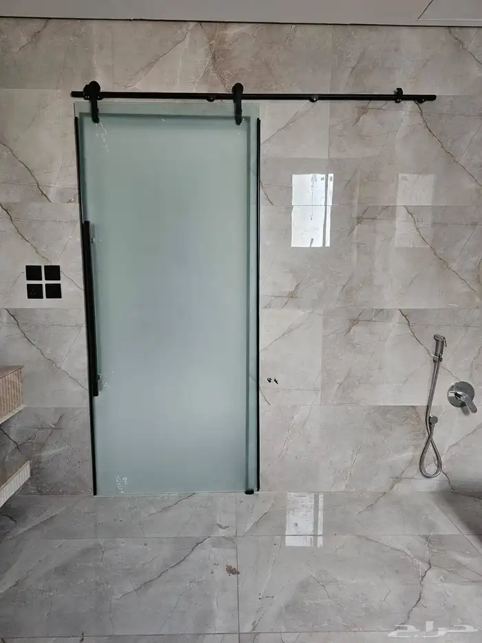 معلمين زجاج صيانة قزاز ابواب سكريت واجهات محل زجاج ومراي 7