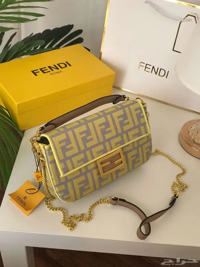 شنط ماركه تجزائة فقط هذا العرض 31