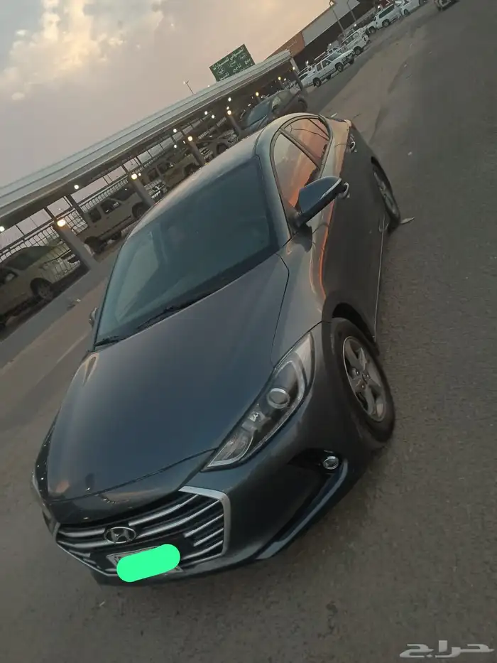 Hyundai Elantra diesel model 2018 3