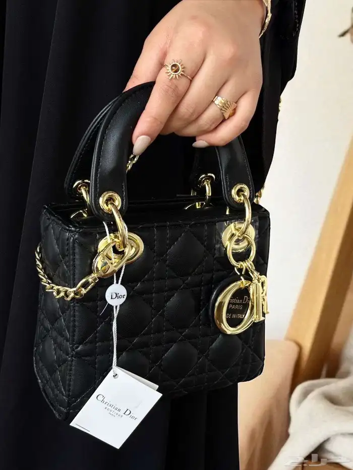 شنط ماركه تجزائة فقط هذا العرض 49