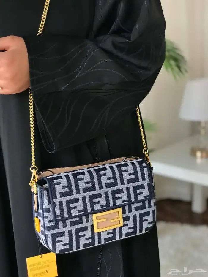 شنط ماركه تجزائة فقط هذا العرض 36