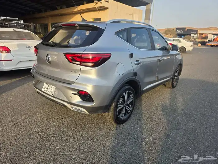 ام جي ZS11 فل كامل فتحه سقف مقاعد جلد 3