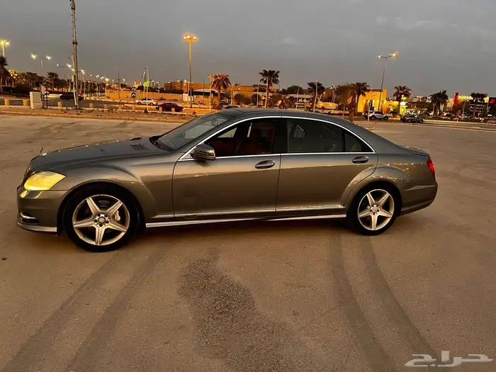 للبيع مرسيدس 2013 s300 ممشى 259 مستخدم اول 3