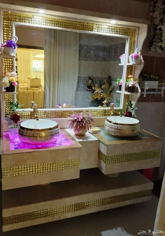 للبيع مغساله كامله مشراها قبل سنتين 5100. وشبه جديده 0
