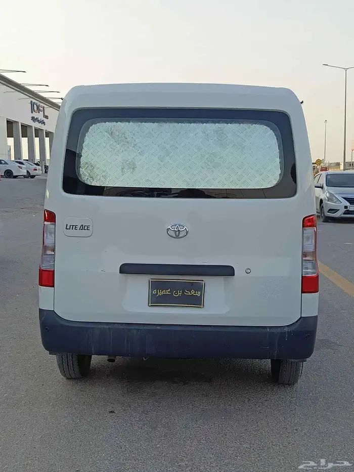 تويوتا فان بضاعه موديل 2024 3