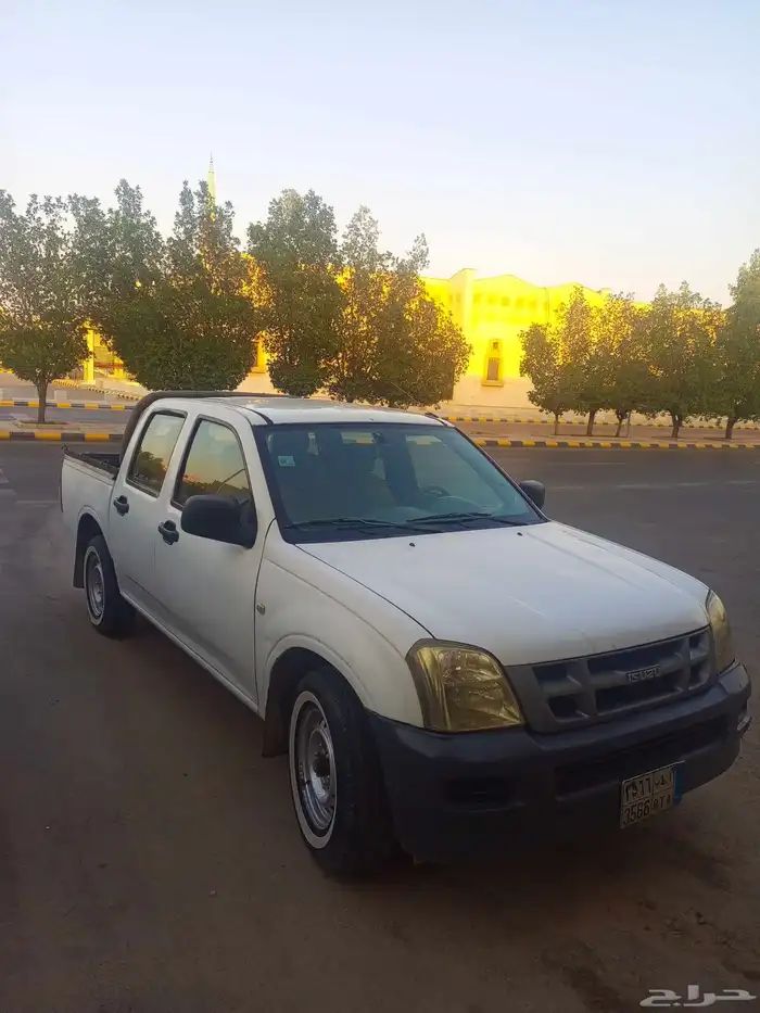 Isuzu dmx 2007 model 6