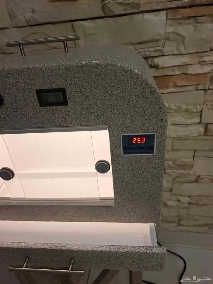 حاضنه الكترونيه 12